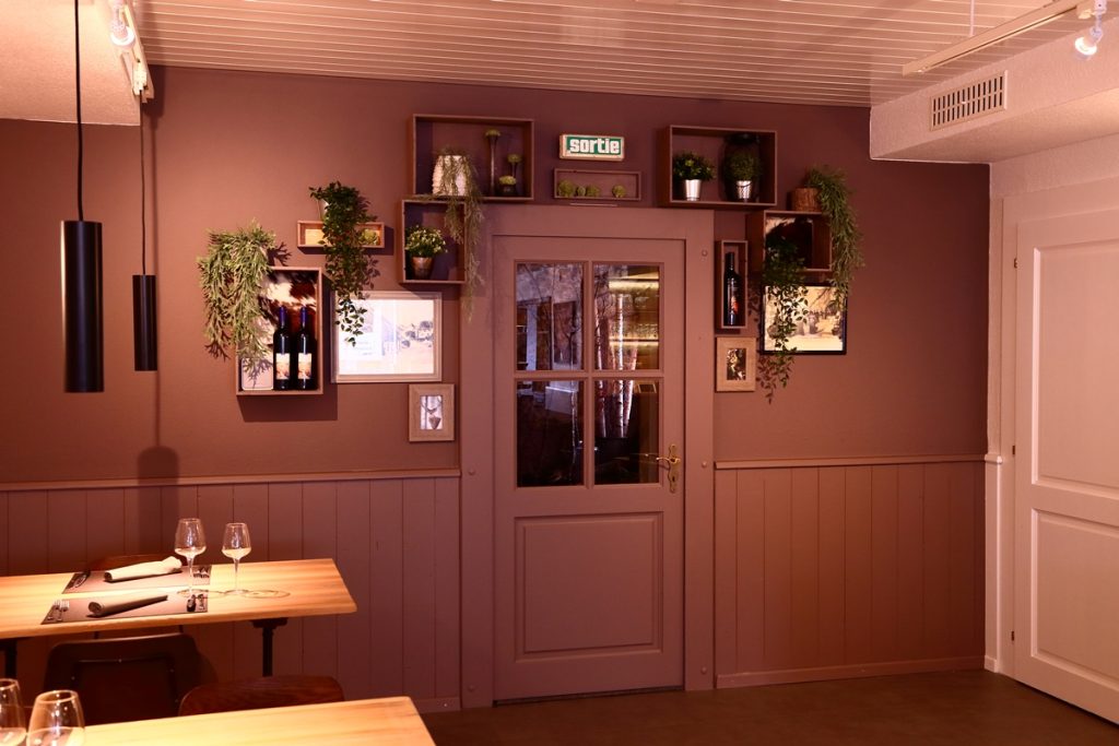 restaurant-tour-rouge-2