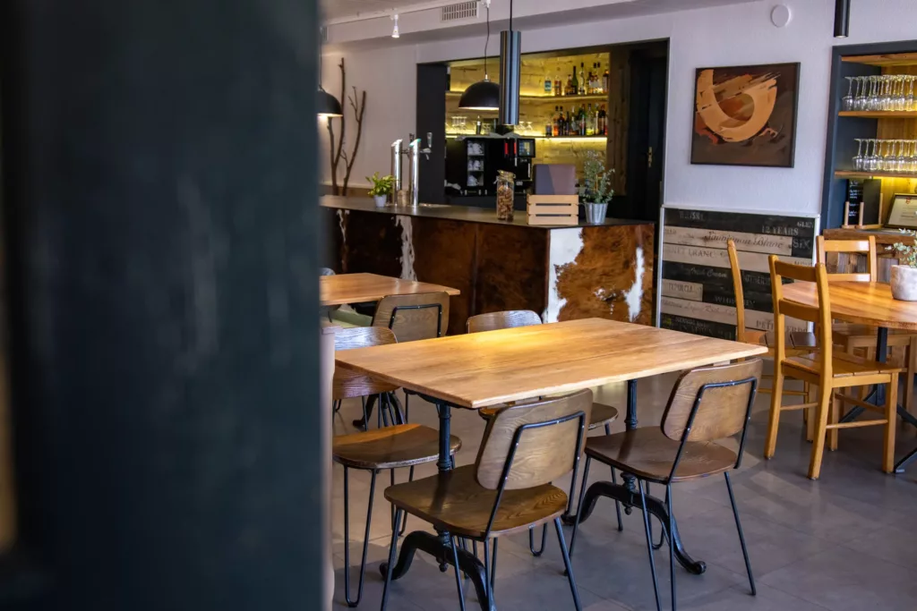 Restaurant-hotel-Tour-Rouge-13