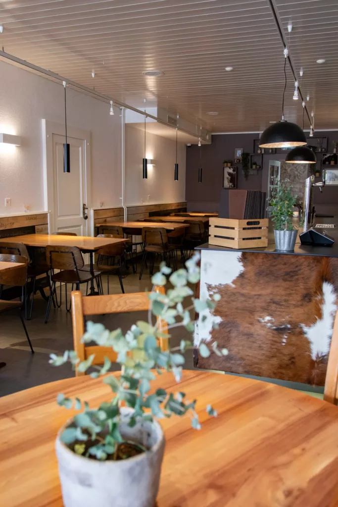 Restaurant-hotel-Tour-Rouge-17